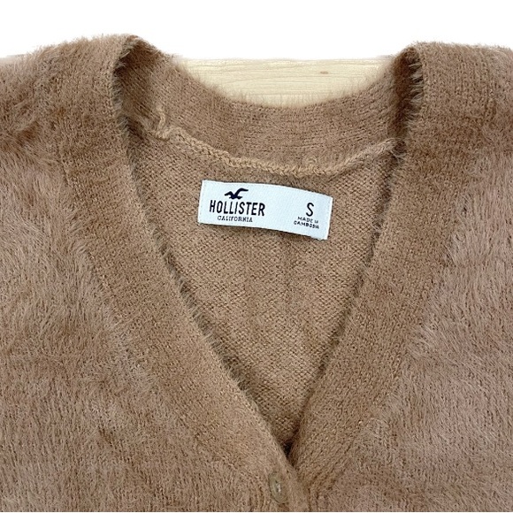 fuzzy hollister button up - Picture 5 of 5